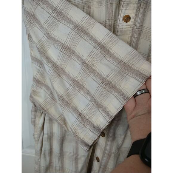 Flyshacker Clothing Men's L Shirt Plaid Collared Button Short Sleeve Pocket - Picture 6 of 9